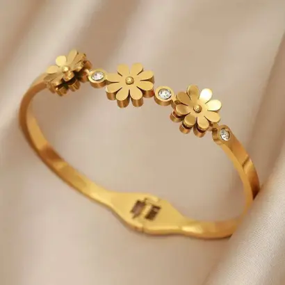 Stainless Steal Daisy Bracelet