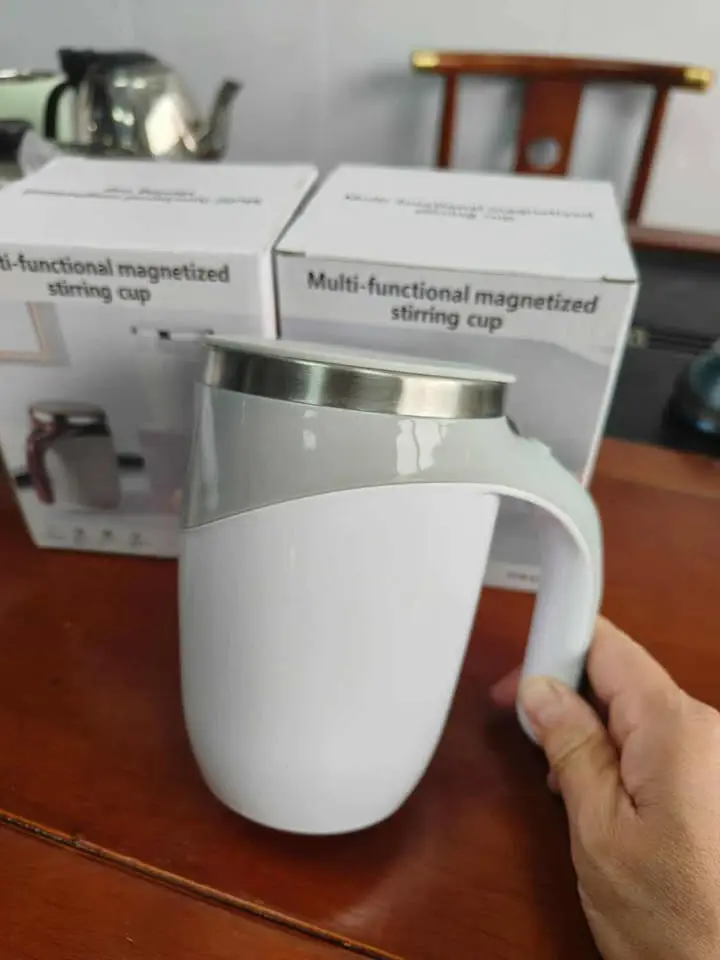 Charger magnates coffee mog white color