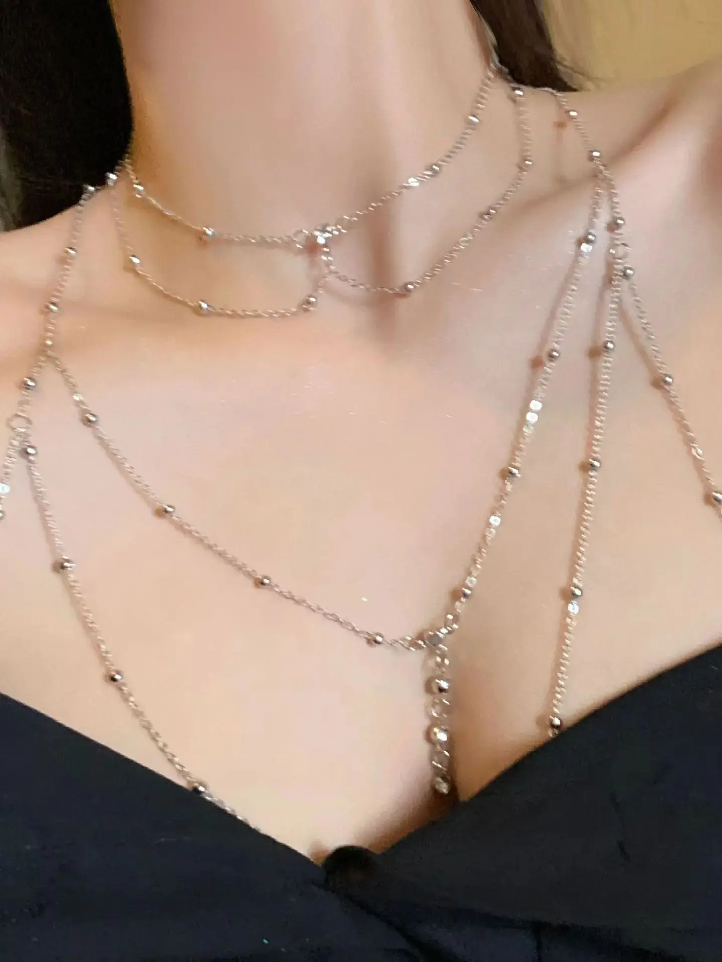 Fashionable Diamond Garden Bead Chain Body Chain Decorated with Sparkling Diamond Pendant Tassel Necklace Chest Chain Fashionable Women's European and American Trendy Chain